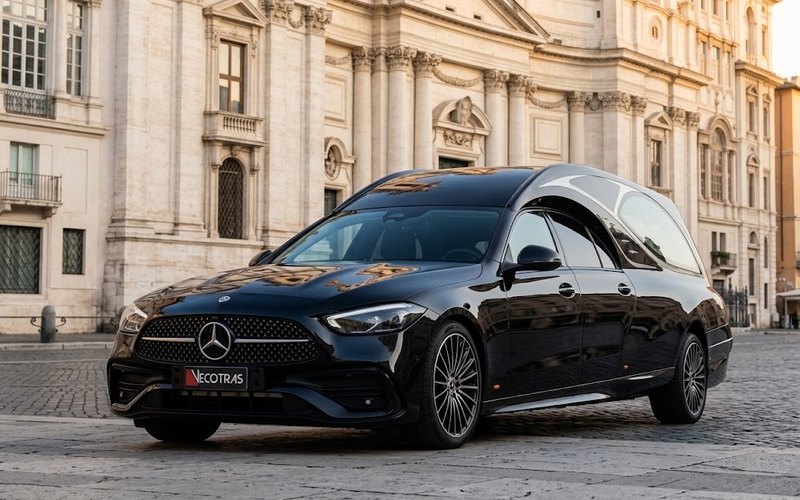 Ammiraglia funebre di alta rappresentanza Mercedes